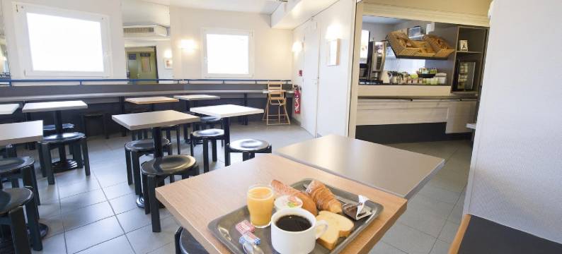 克莱蒙特费朗热尔扎基里亚德直营酒店(Kyriad Direct Clermont Ferrand Nord - Gerzat)图片