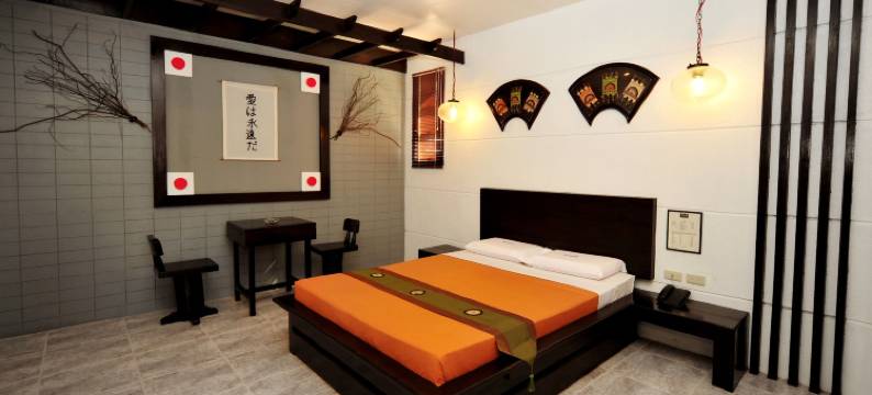 驶入好莱坞酒店(Hollywood Drive-in Hotel)图片