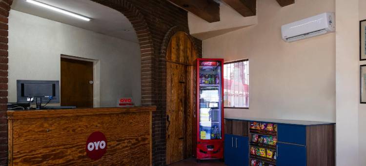 OYO赤湾酒店，奇瓦瓦球场(OYO Hotel Real Del Sur, Estadio Chihuahua)图片