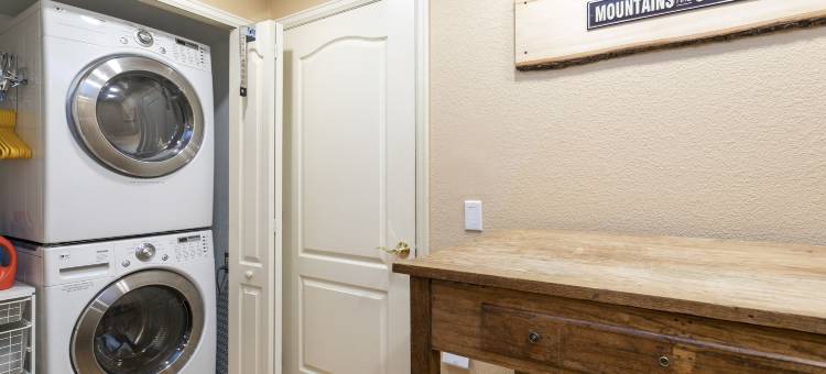 901疯狂马圈2卧室公寓由RedAwning(901 Crazy Horse Circle Condo)图片