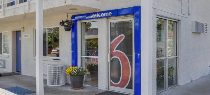 丹佛莱克伍德 6 号汽车旅馆(Motel 6 - Lakewood, CO)(Motel 6 Lakewood, CO - Denver)图片