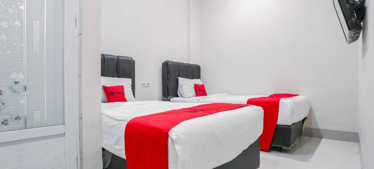 RedDoorz at Seindo Hotel Medan图片