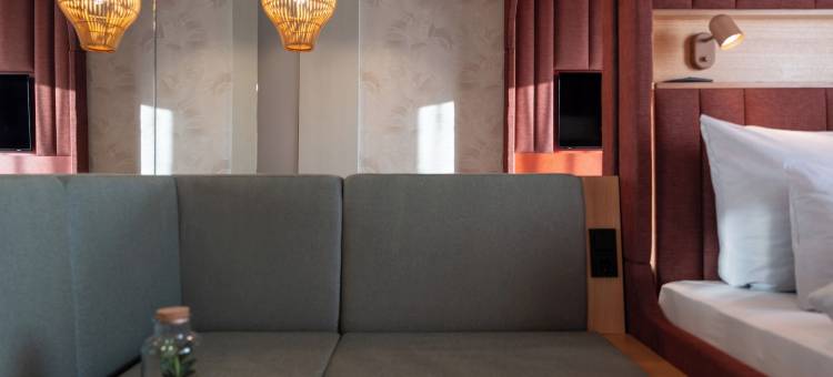 茧特蕾西恩维泽(Cocoon Theresienwiese)图片