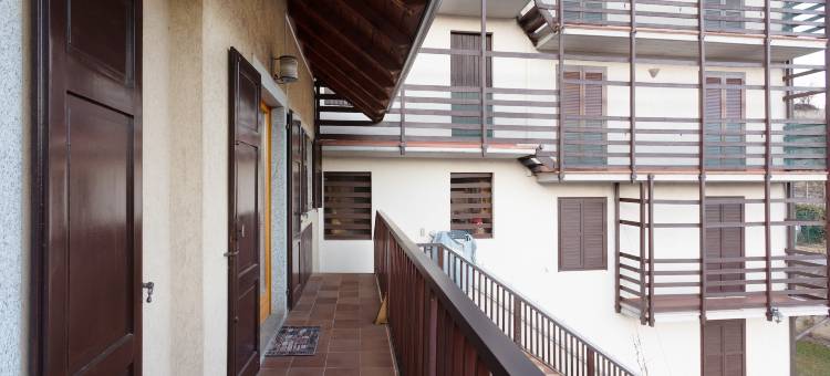 Castle in Clouds; A holiday home图片