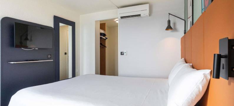 宜必思格朗维尔普莱桑斯港酒店(Ibis Granville Port de Plaisance)图片