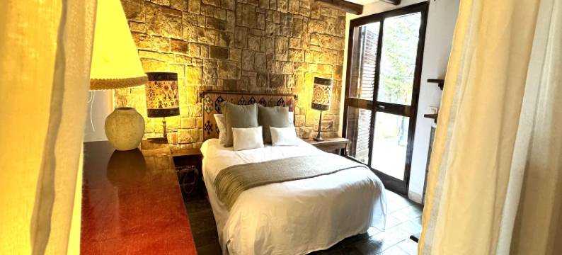 Villa in Cefalù with Pool and Forest Retreat图片