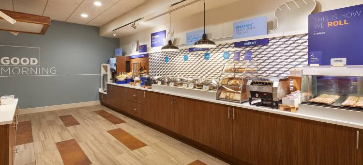 奥兰多国际机场智选假日酒店(Holiday Inn Express & Suites Orlando International Airport)图片