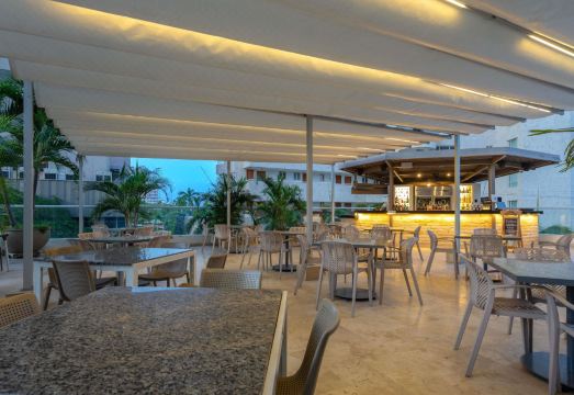 Mercure Santa Marta Emile Hotel Overview