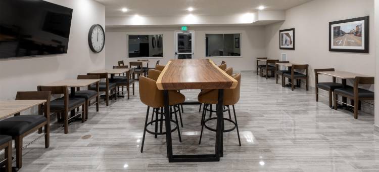 考卡纳的格兰德斯泰酒店及套房(GrandStay Hotel & Suites Kaukauna)图片
