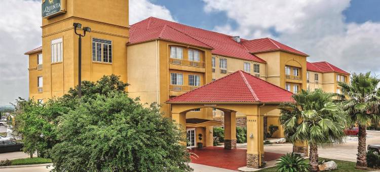 圣安东尼奥北石橡树拉昆塔温德姆套房酒店(La Quinta Inn & Suites by Wyndham San Antonio N Stone Oak)图片