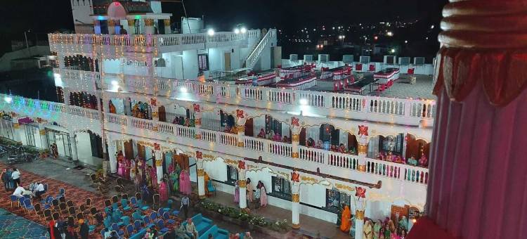 卡里什玛宫酒店巴德纳瓦尔(Hotel Karishma Palace Badnawar)图片