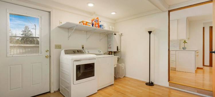 近北门的三卧室西雅图宽敞庭院住宅(3BR Seattle Home w Spacious Yard Near Northgate)图片