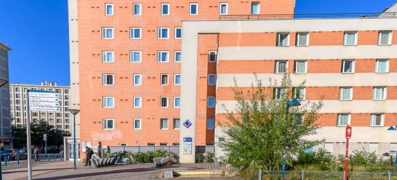 塞祖尔阿菲尔庞坦查尔斯戴高乐酒店(Séjours & Affaires Pantin Charles de Gaulle)图片