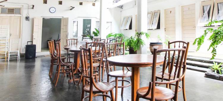 红多兹伊斯兰酒店-近日惹维吉兰(Reddoorz Syariah Near Wijilan Yogyakarta)图片