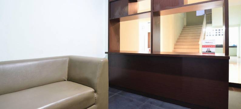 红多兹酒店-近梭罗市开拉顿博物馆(RedDoorz Near Museum Keraton Surakarta)图片