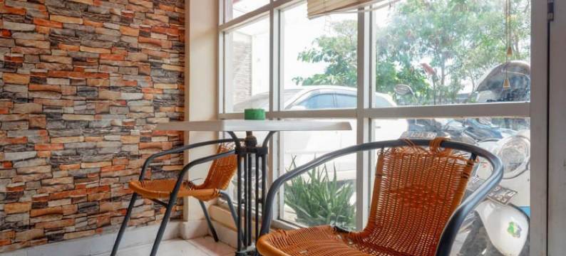 红多兹酒店@洛萨里区2号(RedDoorz @ Losari Area 2)图片