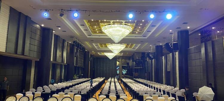 克拉巴加丁威兹高级酒店(Whiz Prime Hotel Kelapa Gading)图片