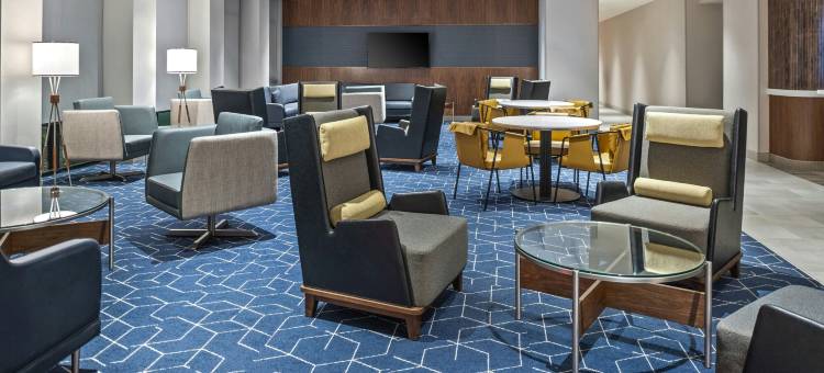 万豪万怡酒店伍德兰德(Courtyard by Marriott Woodland)图片