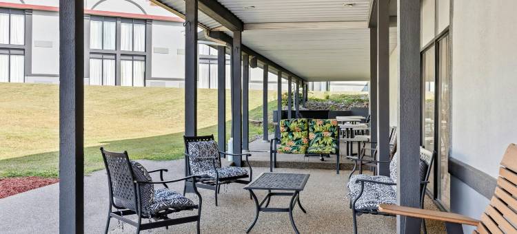 剑桥红屋顶酒店，俄亥俄州(Red Roof Inn Cambridge, OH)图片