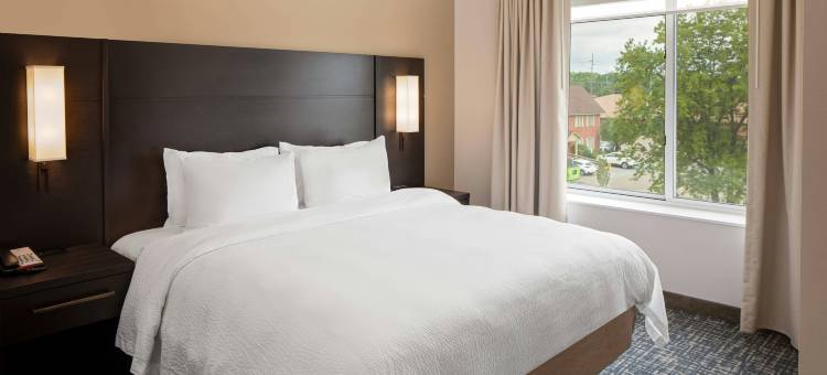 底特律法明顿山居家酒店(Residence Inn Detroit Farmington Hills)图片