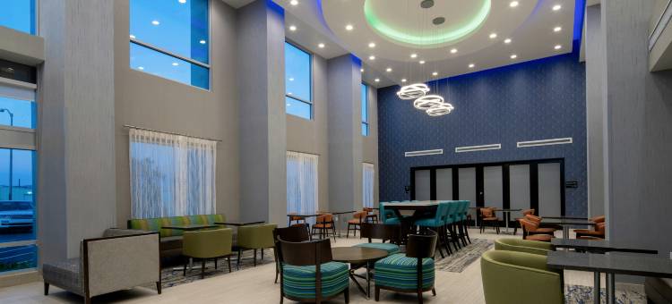 吉尔罗伊希尔顿欢朋套房酒店(Hampton Inn & Suites - Gilroy, CA)图片