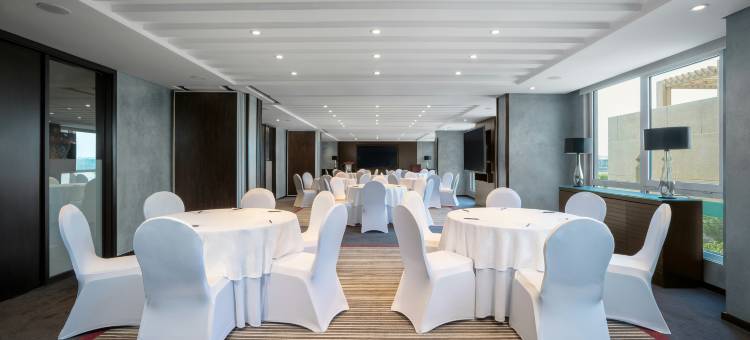 罗塔纳滨海中心阿尔科巴尔酒店(Centro Corniche Khobar by Rotana)图片