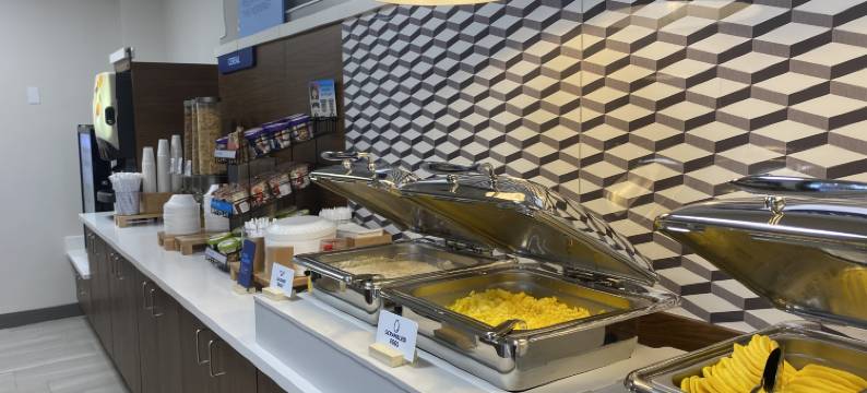 智选假日套房酒店普利茅斯(Holiday Inn Express & Suites PLYMOUTH by IHG)图片