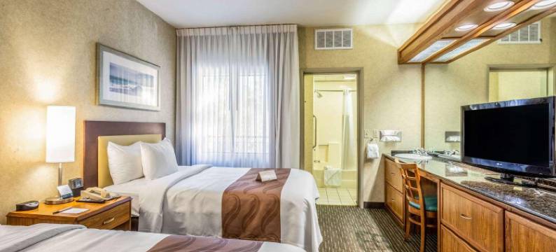 圣路易斯奥比斯波品质酒店(Quality Suites Downtown San Luis Obispo)图片