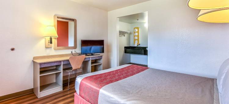 蒙特利区萨利纳斯北6号汽车旅馆(Motel 6 Salinas, CA - North Monterey Area)图片