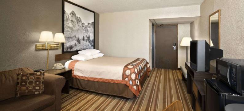 雷德菲尔德速8酒店(Super 8 by Wyndham Redfield)图片