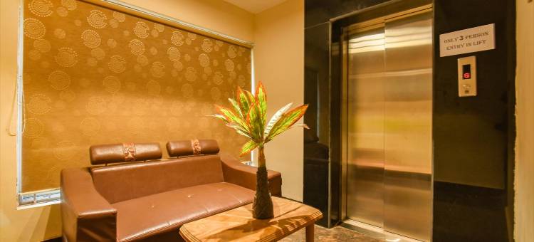 Fabhotel 米德尔顿愿望(FabHotel Middleton Desire - Nr Niladri Vihar Square)图片