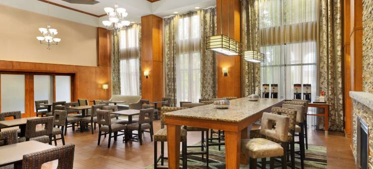 曼彻斯特 - 贝德福德希尔顿欢朋套房酒店(Hampton Inn & Suites Manchester-Bedford)图片