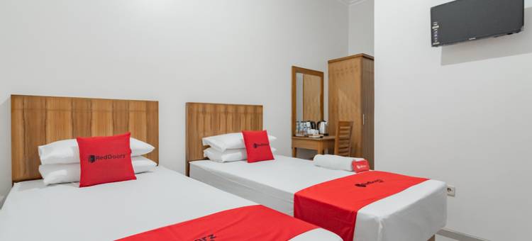 红多兹伊斯兰普拉斯酒店-塔西马来亚先锋旅馆(RedDoorz Syariah Plus @ Perintis Guesthouse Tasikmalaya)图片