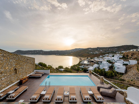 科瓦米科诺斯套房酒店