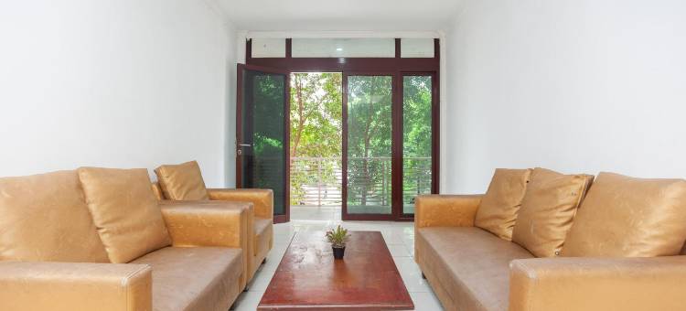 红多兹伊斯兰酒店-近近大银河公园(RedDoorz Syariah Near Grand Galaxy Park)图片