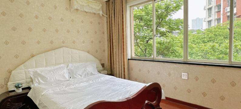 桐庐云歌小宿公寓(瑶琳路分店)图片