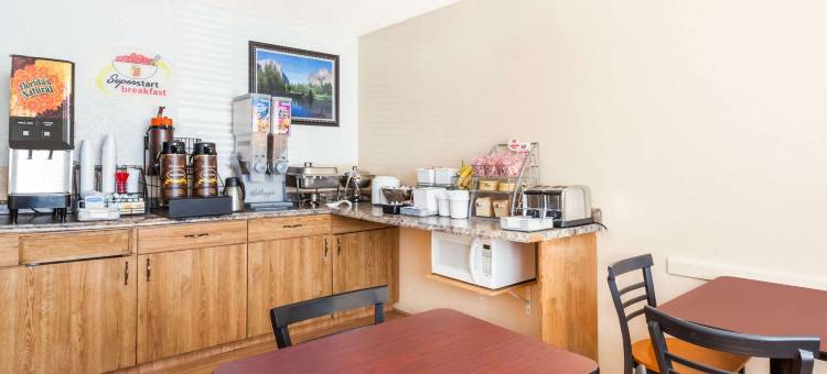 蒙哥马利温德姆速8酒店(Super 8 by Wyndham Montgomery Maybrook)图片