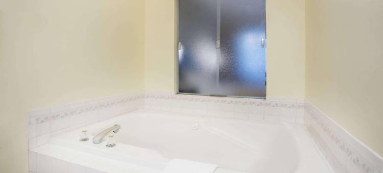 西雅图奥罗拉戴斯酒店(Days Inn by Wyndham Seattle Aurora)图片