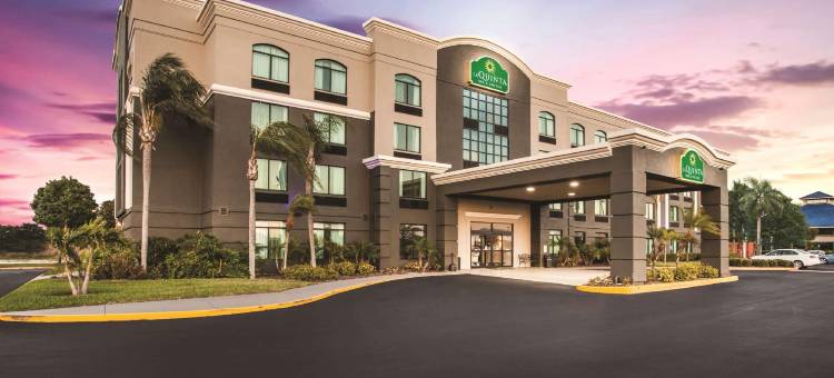 克利尔沃特南拉昆塔温德姆套房酒店(La Quinta Inn & Suites by Wyndham Clearwater South)图片
