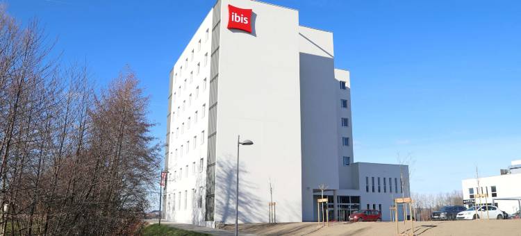 宜必思布尔昆雅里昂 Medipole 酒店(Ibis Bourgoin Jallieu Medipole)图片