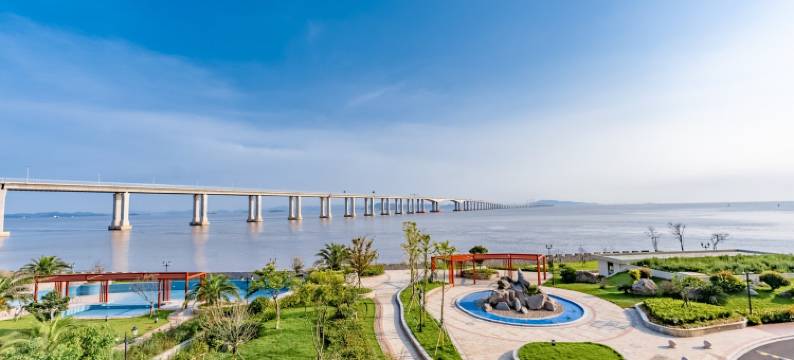 东方蜜月城堡海景民宿图片