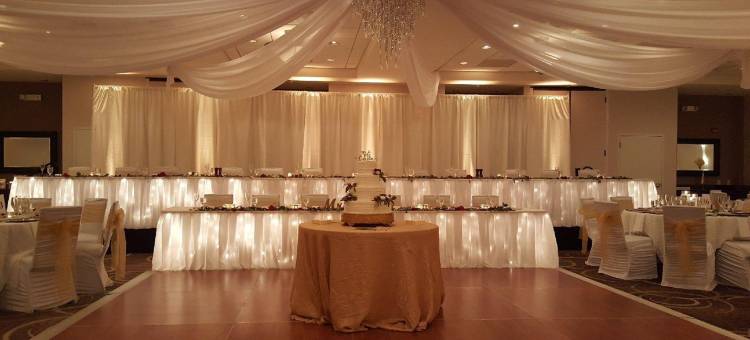 Holiday Inn & Suites 布卢明顿 - 机场(Holiday Inn & Suites Bloomington-Airport)图片