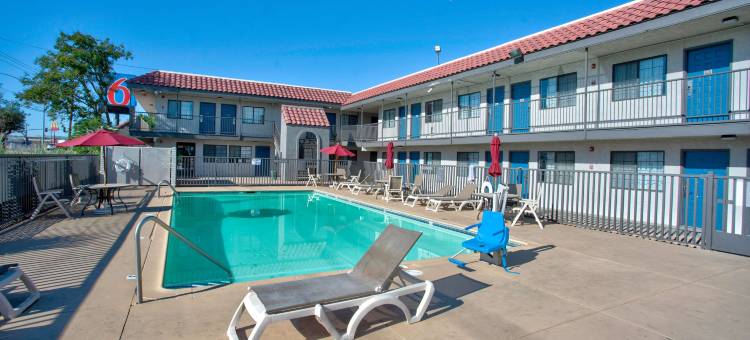 亚利桑那图森 - 东威廉姆斯中央 6 号汽车旅馆酒店(Motel 6 Tucson, AZ - East Williams Center)图片