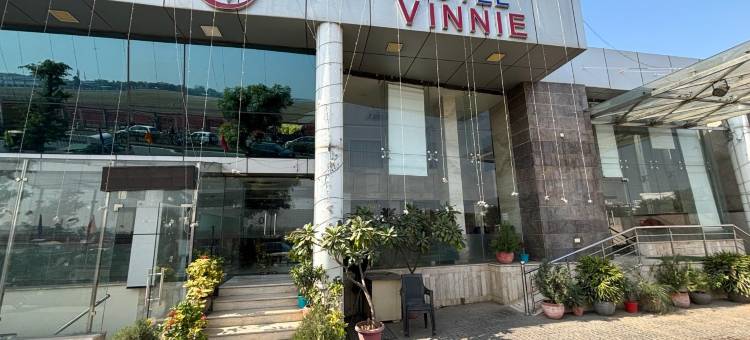 Treebo Premium Vinnie - 近机场(Treebo Premium Vinnie)图片