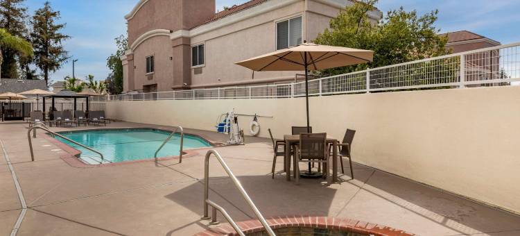 城市贝斯特韦斯特酒店(Best Western Town  Country Lodge)图片