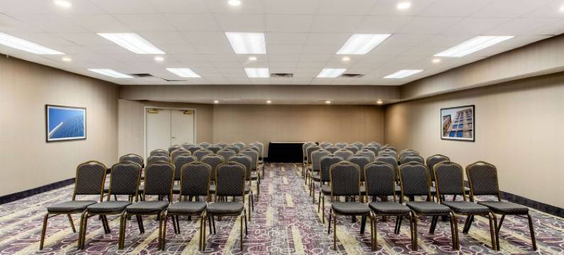 印第安纳波利斯南拉昆塔温德姆套房酒店(La Quinta Inn & Suites by Wyndham Indianapolis South)图片