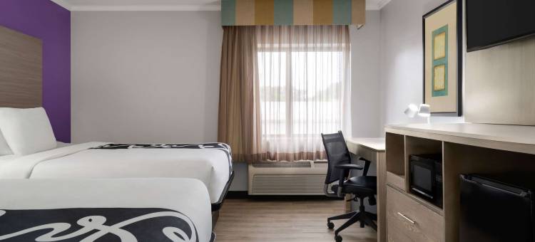 伯明翰因弗内斯拉昆塔温德姆酒店(La Quinta Inn by Wyndham Birmingham - Inverness)图片