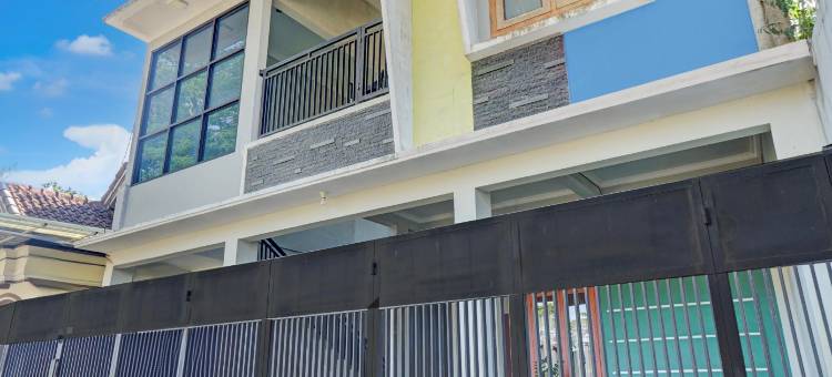 OYO Life 93186 HKP 民宿伊斯兰(Hkp Homestay RedPartner Blitar)图片