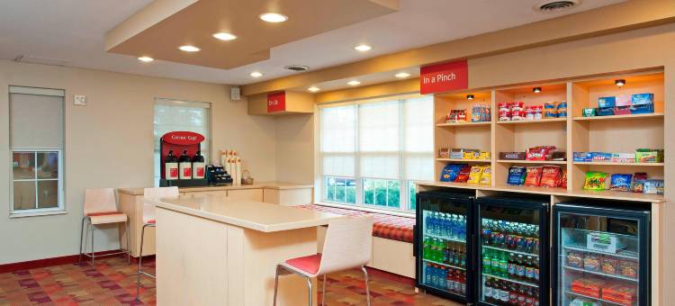 布卢明顿TownePlace Suites酒店(TownePlace Suites by Marriott Bloomington)图片