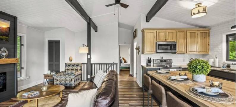 Modern 4BR: Mtn View/Hot Tub/Arcade/Resort Perks图片